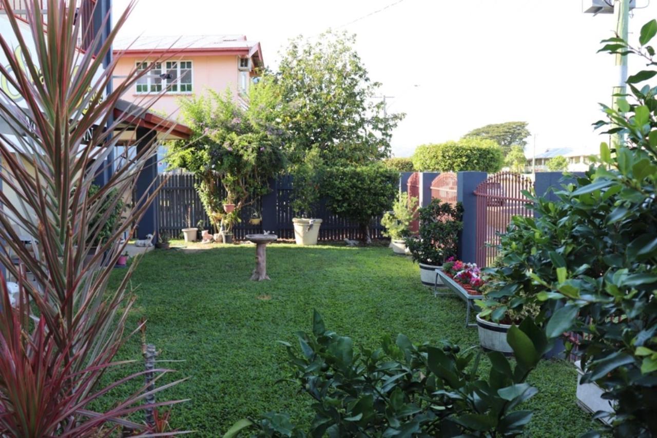 Spanish Lace Motor Inn Townsville Extérieur photo