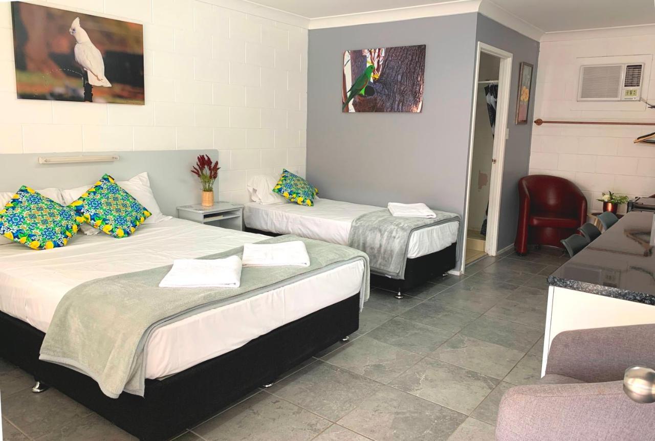 Spanish Lace Motor Inn Townsville Extérieur photo