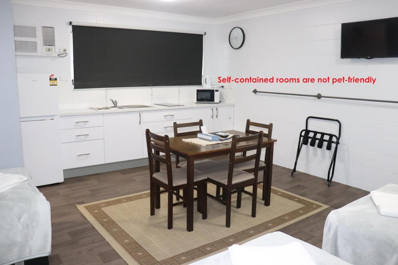 Spanish Lace Motor Inn Townsville Extérieur photo