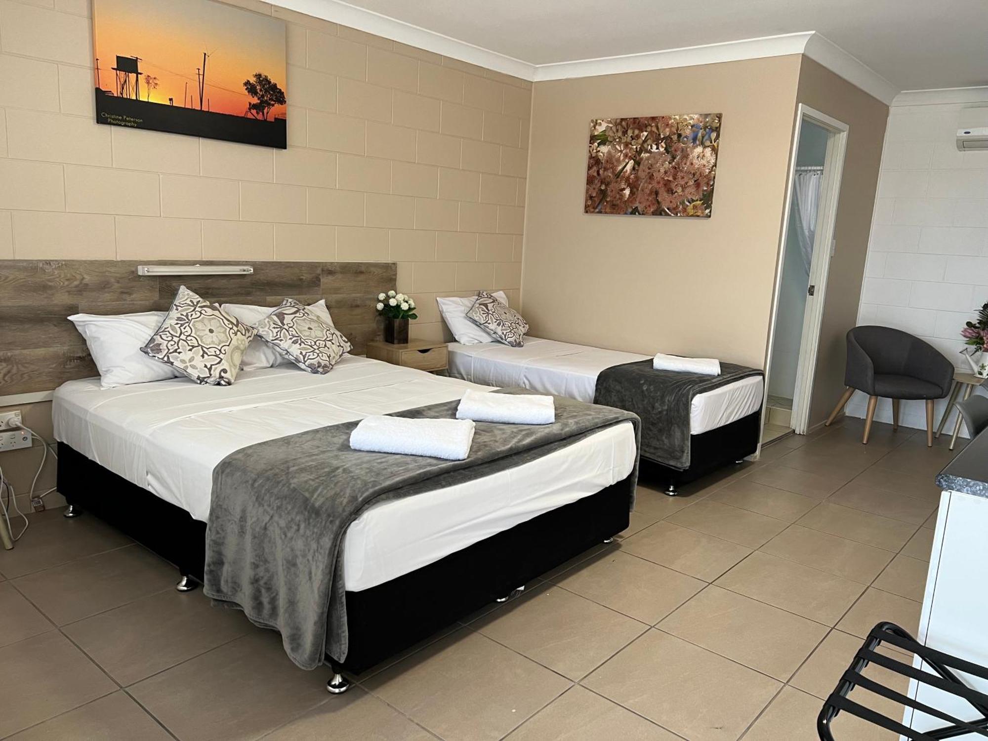 Spanish Lace Motor Inn Townsville Extérieur photo