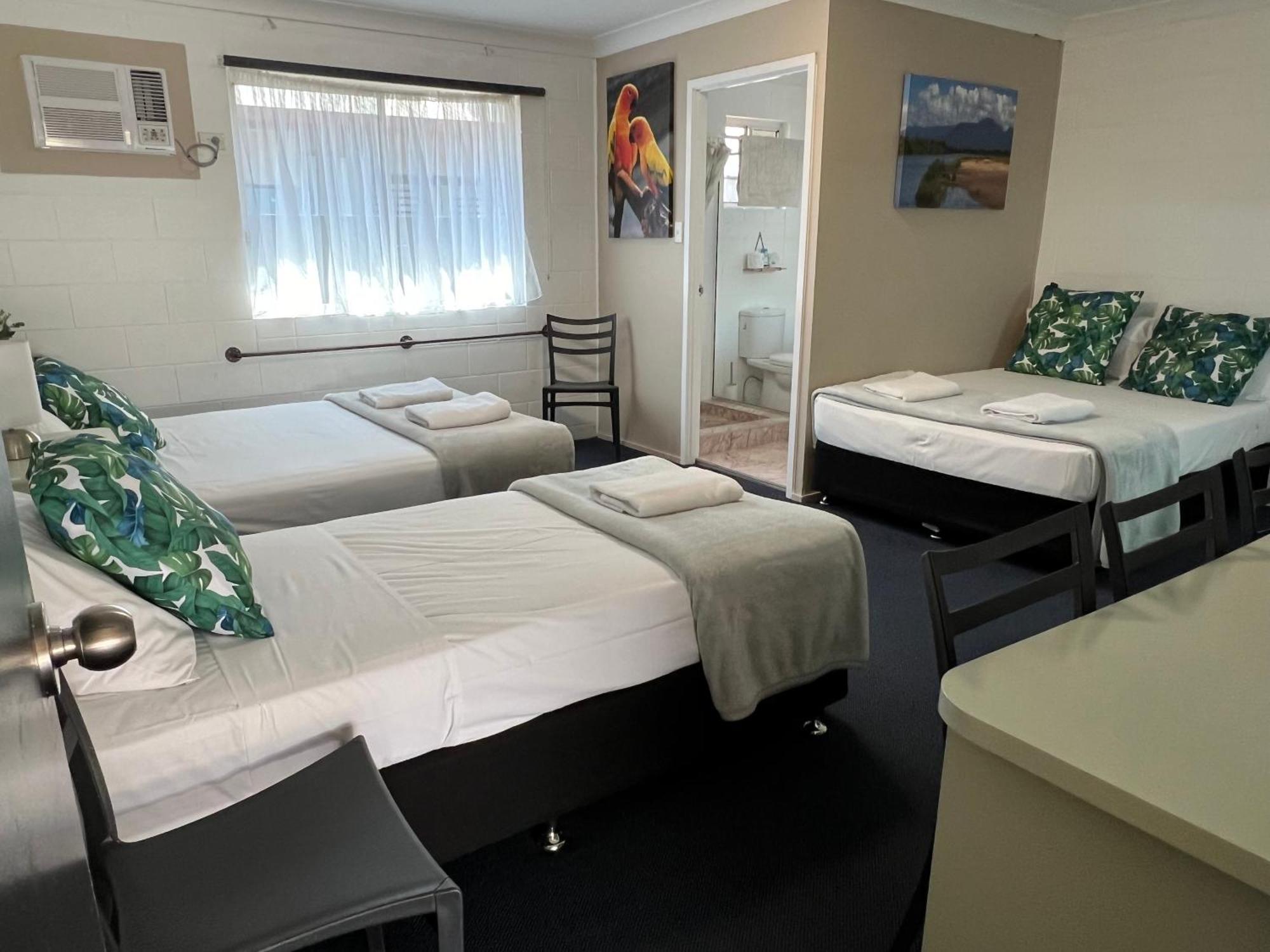 Spanish Lace Motor Inn Townsville Extérieur photo