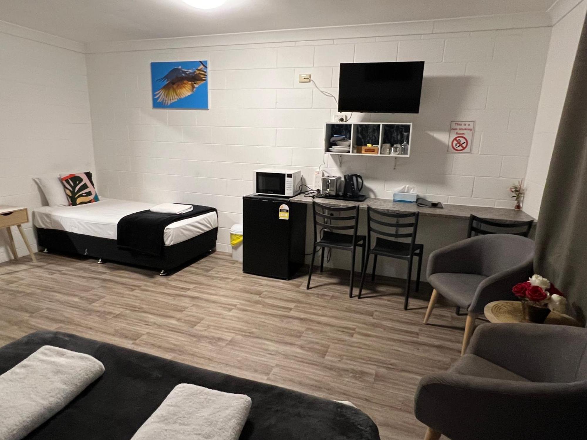 Spanish Lace Motor Inn Townsville Extérieur photo
