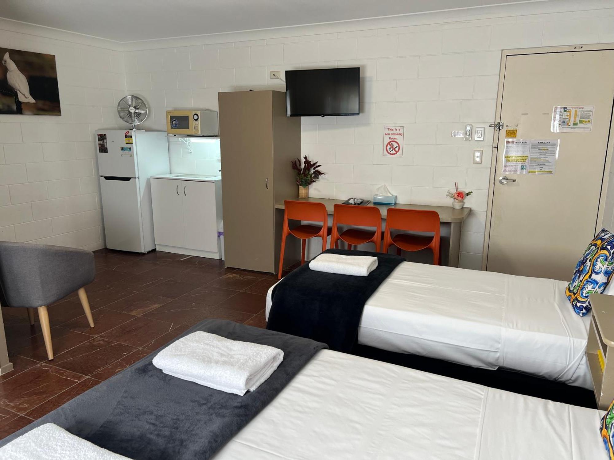 Spanish Lace Motor Inn Townsville Extérieur photo