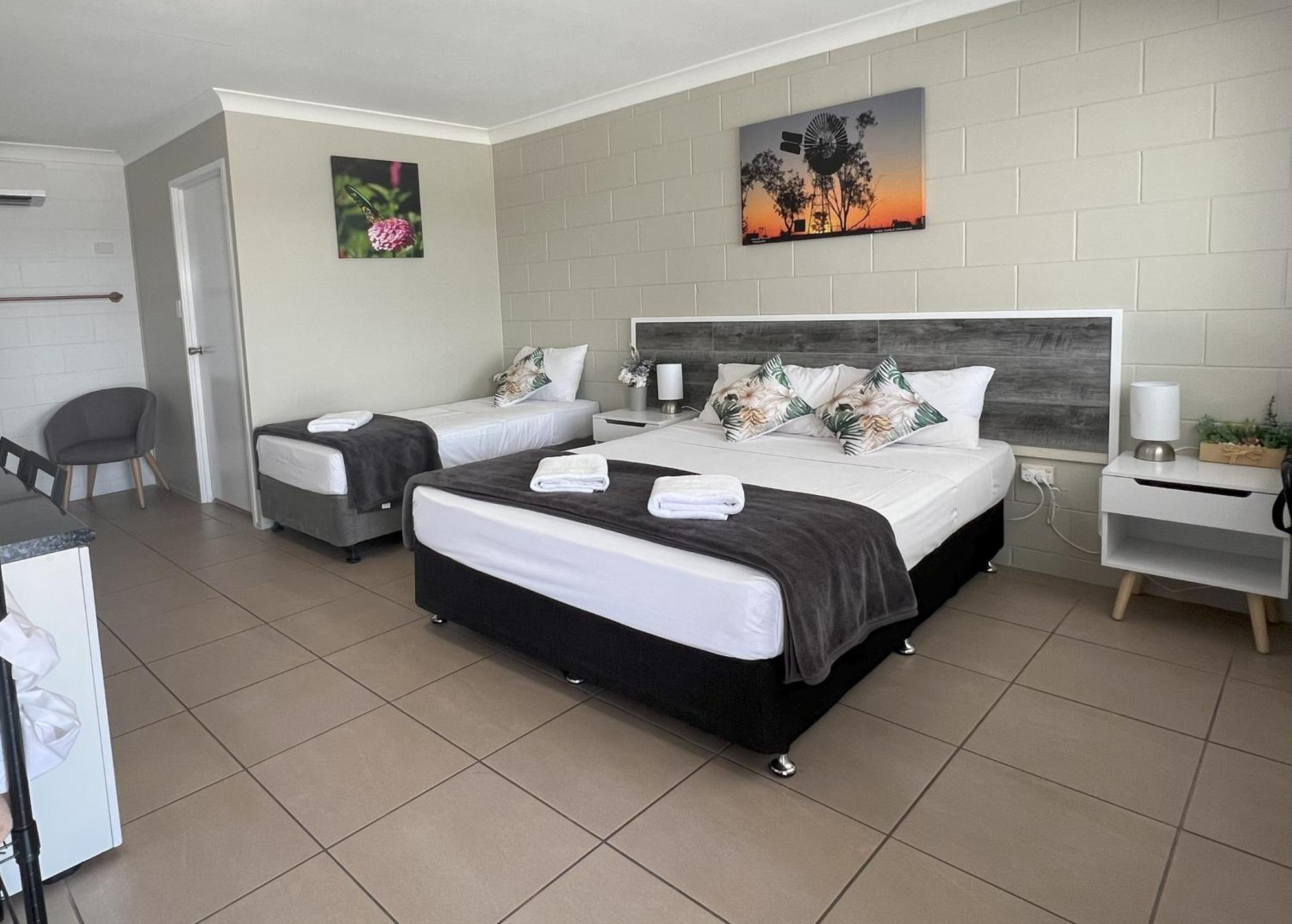Spanish Lace Motor Inn Townsville Extérieur photo